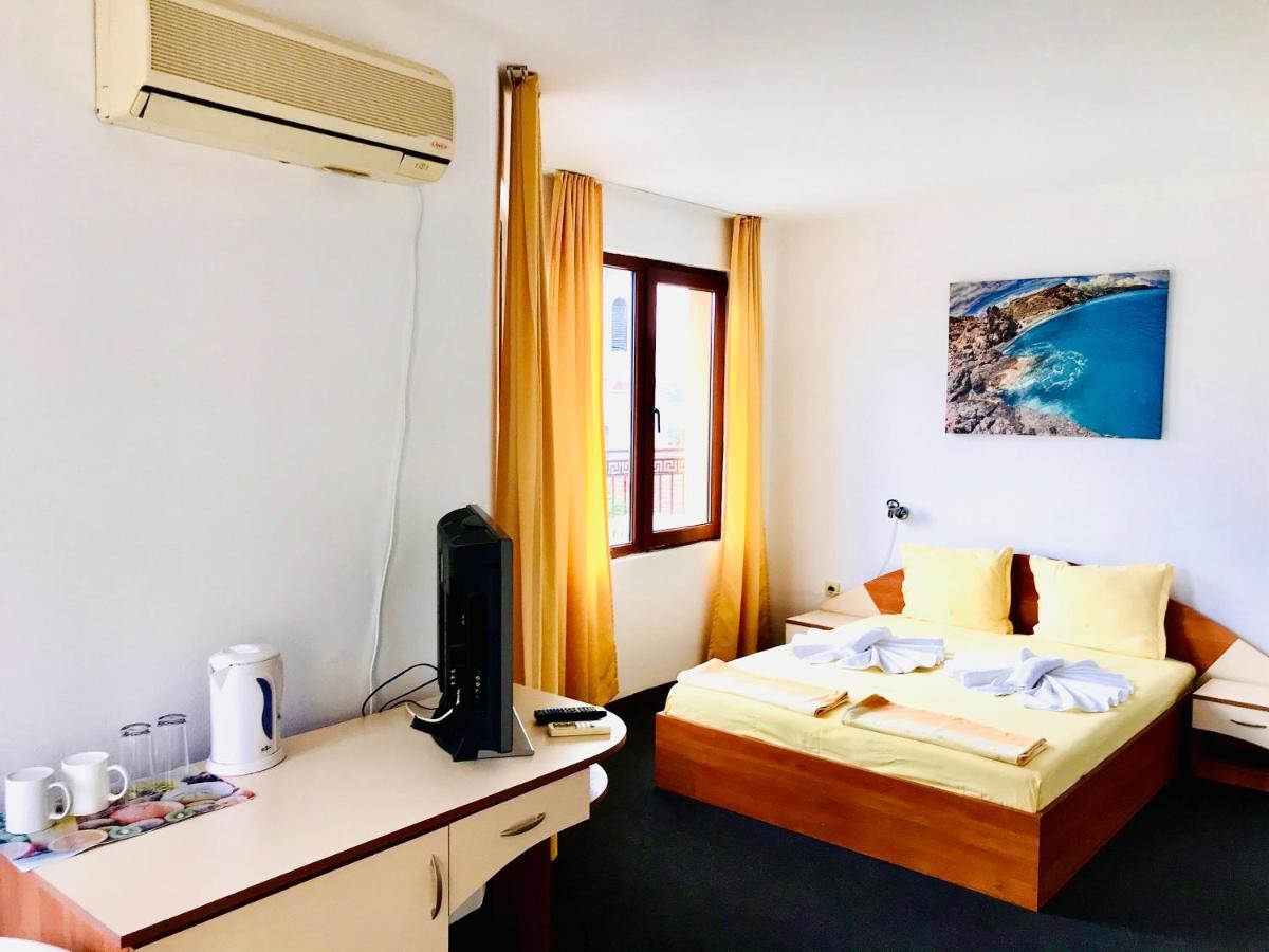 Family Hotel Friends Primorsko Extérieur photo